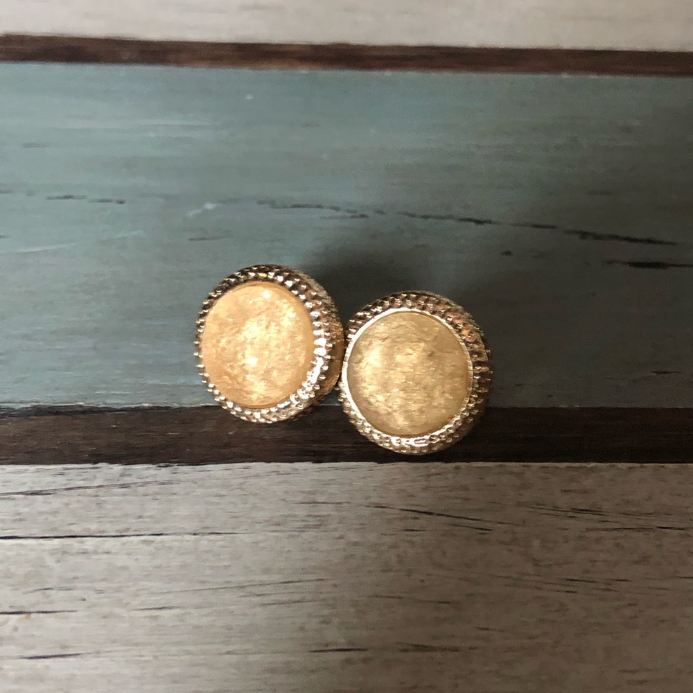 Gold stone earrings